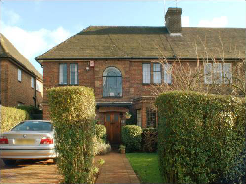 022 Ossulton Way